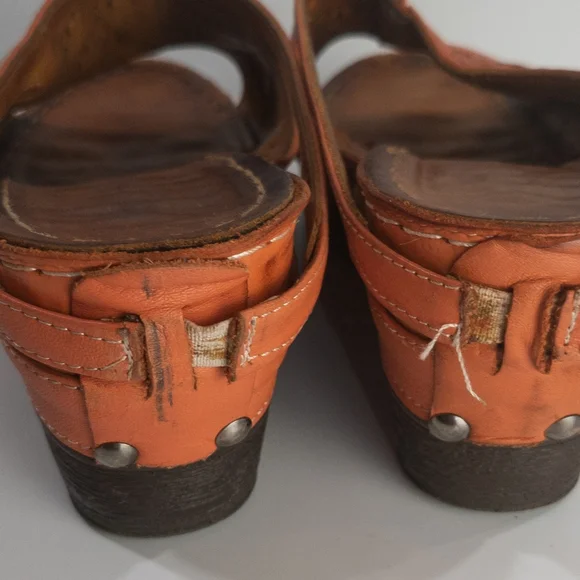 Vintage Clog Sandals - Picture 5 of 10